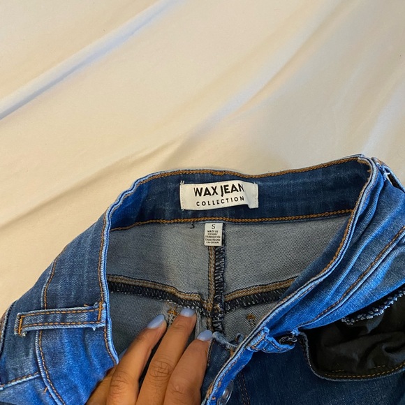 Women Size 5 Jeans - Picture 3 of 4